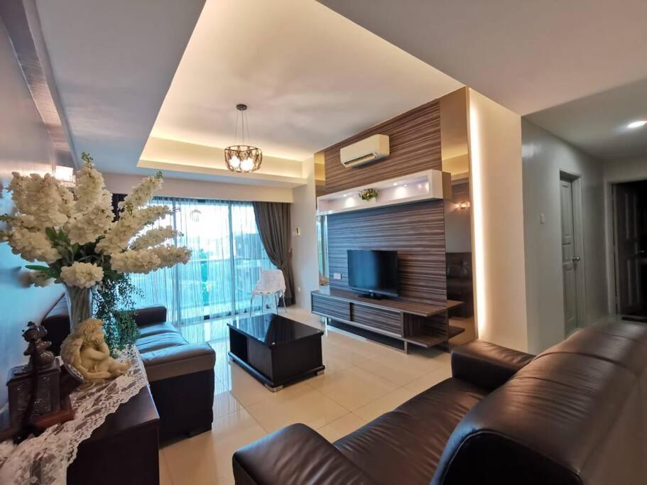 Glamorous At Kinta Riverfront Apartment ايبوه المظهر الخارجي الصورة